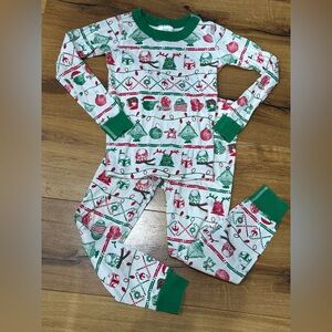 Hanna Andersson Star Wars Pajama Set - Green and Red Festive Print 6-7